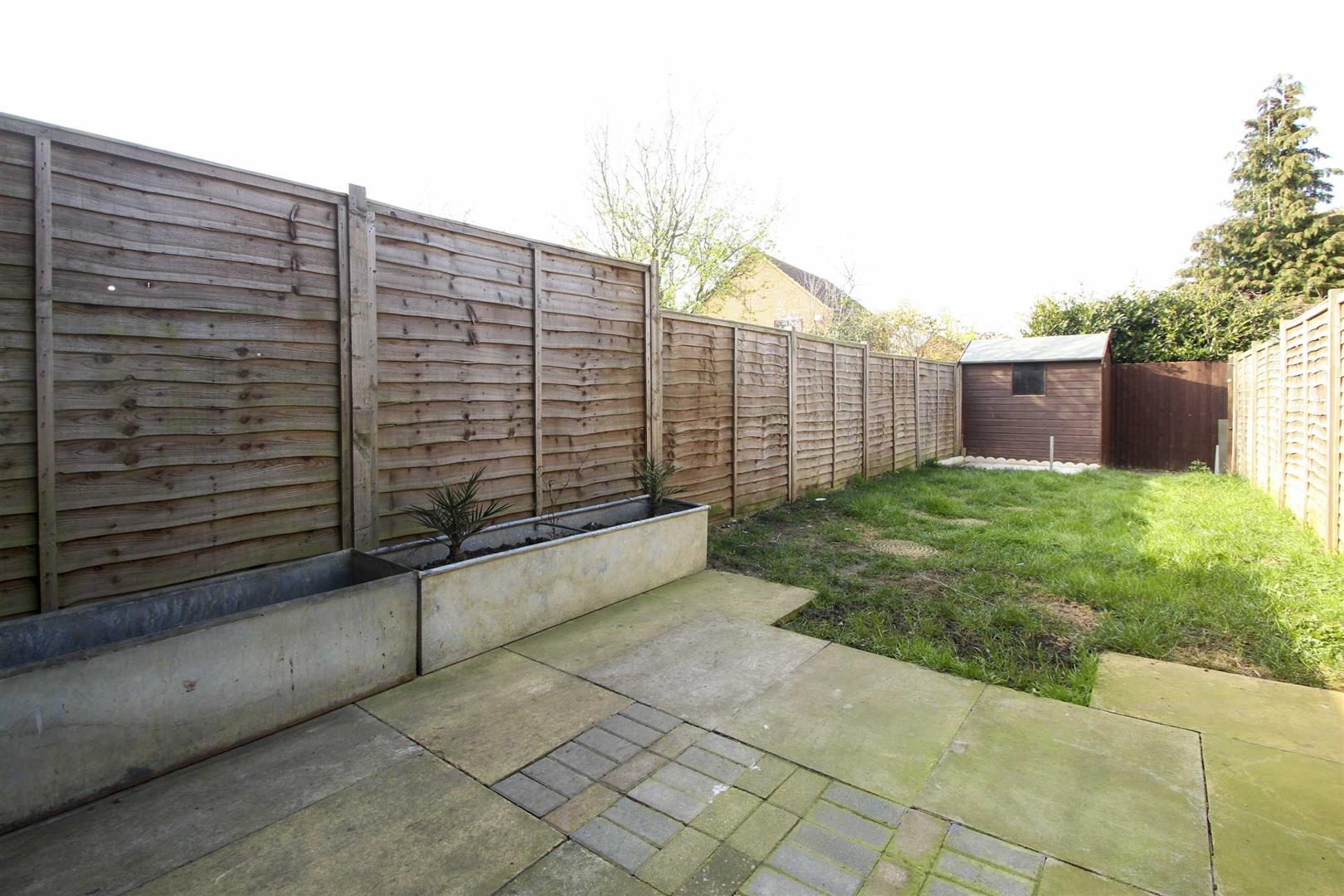Isaacson Drive, Wavendon Gate, Milton Keynes